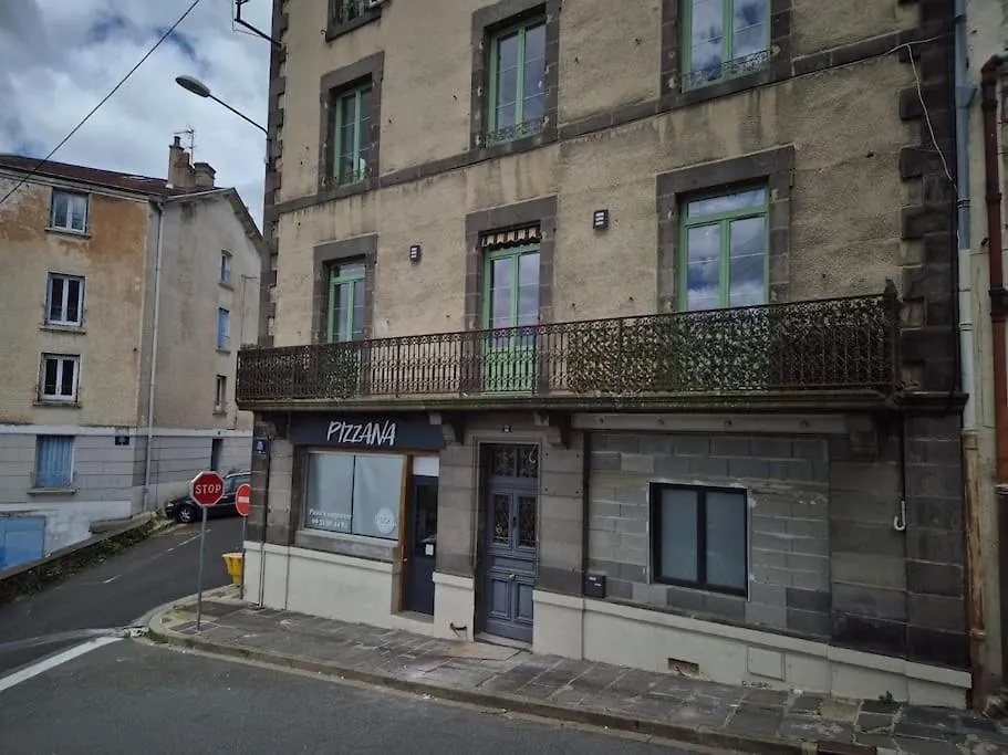 #Panoramique#T3#Balcon#Thiers# Apartment France